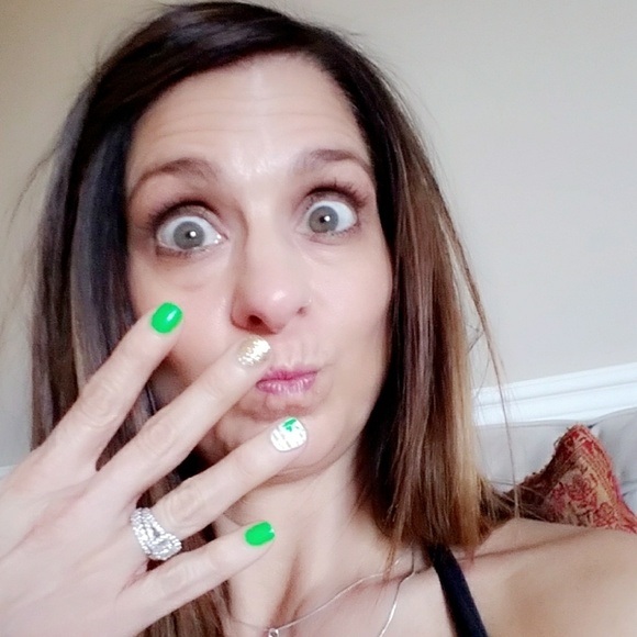 Meet your Posher, Stacy G. - Picture 3 of 8